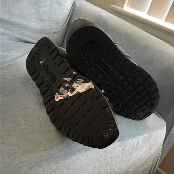 Reebok Classic Black Athletic Shoes - Picture 10 of 11